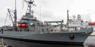 US Navy trying to pull crashed aircraft from bottom of South China Sea